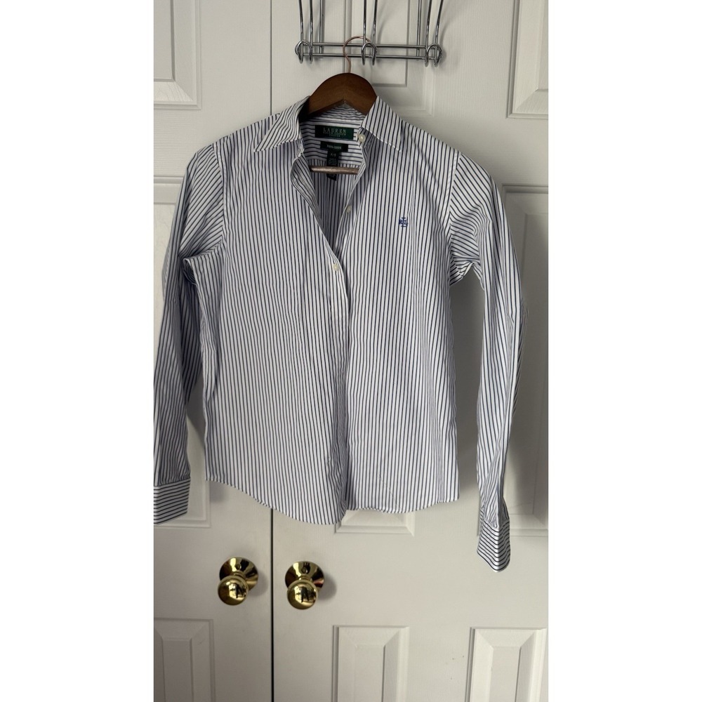 Ladies Petite Blouse Sz Small In Blue And White Strip Button Down Long Sleeves